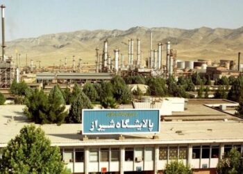 خلیج فارس افتتاح شد، کلنگ پالایشگاه شیراز هنوز بر زمین مانده است /برای خط انتقال آب نمی دانیم باید به چه کسی متوسل شویم 1 خلیج فارس افتتاح شد، کلنگ پالایشگاه شیراز هنوز بر زمین مانده است /برای خط انتقال آب نمی دانیم باید به چه کسی متوسل شویم