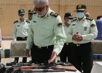 شادی و نشاط باید در بین مردم رشد کند 3 شیراز تحلیل