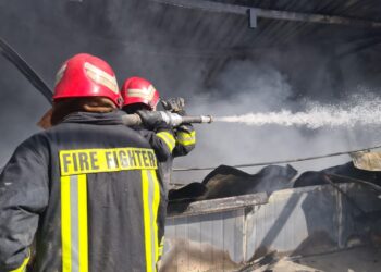 با تلاش سه ساعته بیش از پنجاه آتش نشان شیرازی صورت گرفت