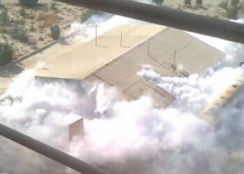 حضور کارشناسان محیط زیست در محل ایجاد حریق در کارخانه کربنات سدیم 1 حضور کارشناسان محیط زیست در محل ایجاد حریق در کارخانه کربنات سدیم