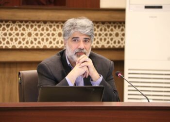 نوجــــوانی كه فـرق هنجـار و ناهنجـاری اجتماعی را نمیداند، ضد انقلاب نيست 1 شیراز تحلیل