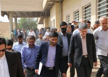 استاندار فارس از طرح های عمرانی در حال ساخت شبکه بهداشت و درمان مرودشت بازدید کرد 5 استاندار فارس از طرح های عمرانی در حال ساخت شبکه بهداشت و درمان مرودشت بازدید کرد