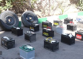 دستگيري سارق حرفه اي باطري خودرو با 21 فقره سرقت در "شيراز" 1 دستگيري سارق حرفه اي باطري خودرو با 21 فقره سرقت در “شيراز”