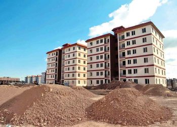 بلا تکلیفی ۶۰ هزار متقاضی در صدرا به دلیل عدم تامین زمین 1 بلا تکلیفی ۶۰ هزار متقاضی در صدرا به دلیل عدم تامین زمین