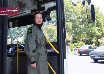 هم رکاب با یک بانوی راننده اتوبوس (1)