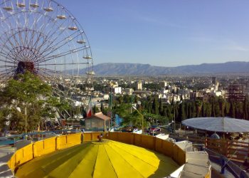 راه اندازی یک شهربازی بزرگ با حداقل ۳۰ دستگاه بازی مهیج در شیراز 3 شیراز تحلیل