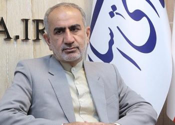 نماینده مجلس: اهتمام صنایع به مسئولیت اجتماعی، اعتماد مردم به تولیدکنندگان را ترمیم میکند 5 نماینده شیراز: حل مسائل فعالان صنایع دستی را پیگیری میکنیم