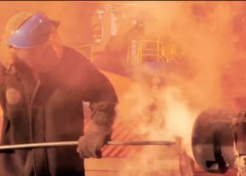 مشعل گاز برای صنایع روشن شد 2 مشعل گاز برای صنایع روشن شد