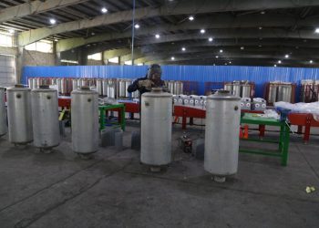 معاون هماهنگی امور اقتصادی استانداری فارس: مزایده کارخانه آی تی آی و آزمایش مرودشت دنبال می شود