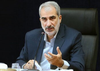 یوسف نوری وزیرآموزش و پرورش در شیراز