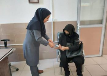  توزیع کارت های تکریم سالمندی