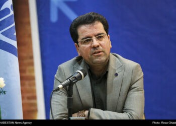 با ارائه خدمات الکترونیک شاهد کاهش 70 درصدی مراجعین به شعب تامین اجتماعی هستیم/9 میلیون بار مراجعه صوری به شعبات کاهش یافته است