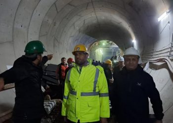 خط 2 مترو نزدیک به ریل خدمت 1 خط 2 مترو نزدیک به ریل خدمت