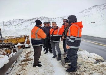 در محورهای استان منع ترددی وجود ندارد