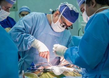 منتظر صف های طولانی برای عمل قلب باشید