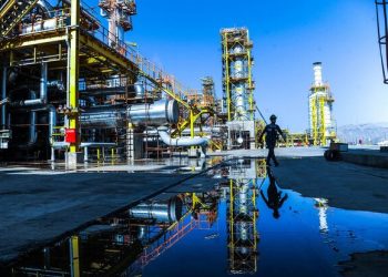 سهم ناچیز فارس از بودجه نفت و گاز و بومیگزینی/۳۵۰۰ نیرو جذب وزارت نفت میشوند 2 سهم ناچیز فارس از بودجه نفت و گاز و بومیگزینی/۳۵۰۰ نیرو جذب وزارت نفت میشوند