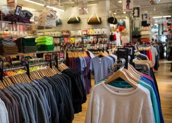 افت 80 درصد فروش پوشاک در بازار شیراز