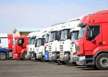 آغاز فرايند شماره گذاری کاميون های کشنده وارداتی در فارس 1 آغاز فرايند شماره گذاری کاميون های کشنده وارداتی در فارس