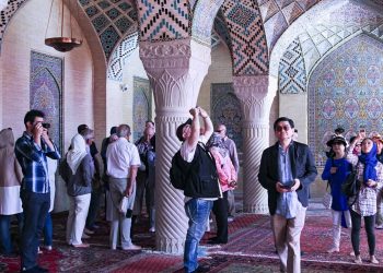 لغو سفر ۸۰۰ گروه گردشگری خارجی به ایران در سال گذشته 6 لغو سفر ۸۰۰ گروه گردشگری خارجی به ایران در سال گذشته