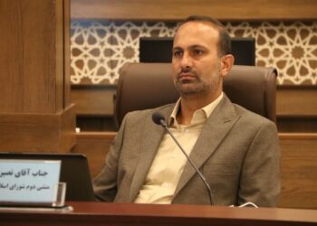 مزیت های رانت و سو استفاده های شخصی جایگزین مزیت های رقابتی شده است 2 مزیت های رانت و سو استفاده های شخصی جایگزین مزیت های رقابتی شده است