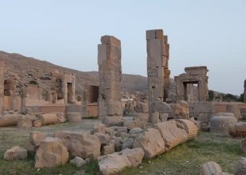 کاخ شورا در تخت جمشید با روش های جدید علمی مرمت می‌شود