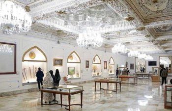 <a href="https://payamekhabar.ir/206490/%D9%86%D9%85%D8%A7%DB%8C%D8%B4%DA%AF%D8%A7%D9%87-%D9%85%D8%B4%D8%AA%D8%B1%DA%A9-%D9%85%D9%88%D8%B2%D9%87-%D8%A2%D8%A8%DA%AF%DB%8C%D9%86%D9%87-%D9%88-%D9%85%D9%88%D8%B2%D9%87-%D8%AA%D8%A7%D8%B1%DB%8C%D8%AE-%D8%AA%D8%AC%D8%A7%D8%B1%D8%AA-%D8%AC%D9%86%D8%AF%DB%8C-%D8%B4%D8%A7%D9%BE%D9%88%D8%B1-%D8%B4%DB%8C%D8%B1%D8%A7%D8%B2-%D8%A8%D8%B1%D9%BE%D8%A7-%D9%85%DB%8C-%D8%B4%D9%88%D8%AF">نمایشگاه مشترک موزه آبگینه و موزه تاریخ تجارت جندی شاپور شیراز برپا می شود</a> 1 نمایشگاه مشترک موزه آبگینه و موزه تاریخ تجارت جندی شاپور شیراز برپا می شود