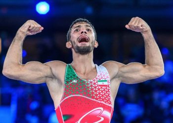 کشتی گیر شیرازی در بین فرنگی کاران برتر جهان