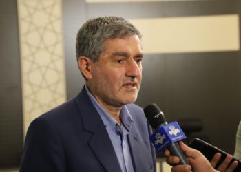 از جانب وزارت بهداشت، در حوزه تولید دارو و تجهیزات پزشکی به فارس تفویض اختیار انجام می شود