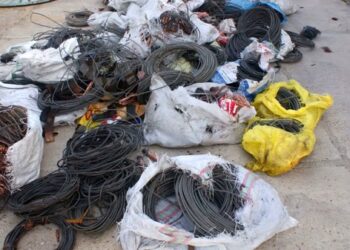 مقابله قاطع با سرقت از شبکه های برق در توزیع برق شیراز 2 مقابله قاطع با سرقت از شبکه های برق در توزیع برق شیراز