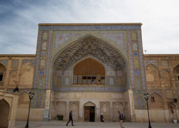 مرمت و بهسازی مدرسه علمیه خان