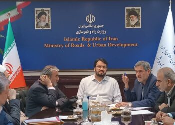 استاندار فارس پیگیر مطالبات و منافع استان در پایتخت 2 استاندار فارس پیگیر مطالبات و منافع استان در پایتخت