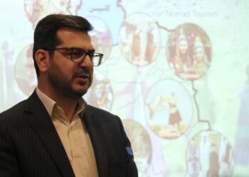 تشکیل میز ملی عشایر بستری مناسب برای توسعه اقتصادی جامعه عشایری است 4 تشکیل میز ملی عشایر بستری مناسب برای توسعه اقتصادی جامعه عشایری است