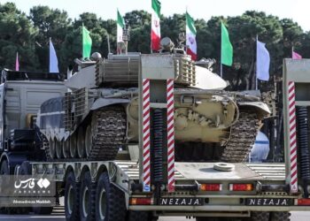 مراسم الحاق تجهیزات جدید به تیپ  هوابرد شیراز