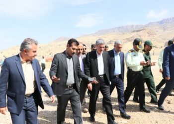 گام های عملی برای تامین برق پایدار ،توسعه شبکه مخابراتی و احداث جاده دسترسی ناحیه صنعتی رستم 4 گام های عملی برای تامین برق پایدار ،توسعه شبکه مخابراتی و احداث جاده دسترسی ناحیه صنعتی رستم