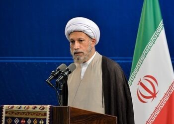 اولویت مبارزه با فساد،اول باید با دانه درشت‌ها باشد