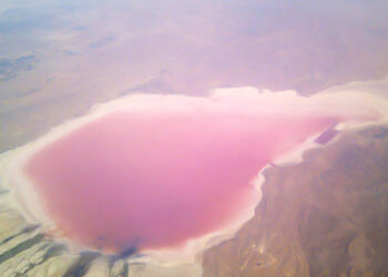 دست بی مهری بر تالاب مهارلو 1 دست بی مهری بر تالاب مهارلو