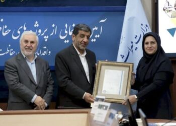 واکنش تند قائم مقام وزیر میراث فرهنگی به بازداشت مدیر حافظیه و رفتار استاندار فارس!! 2 واکنش تند قائم مقام وزیر میراث فرهنگی به بازداشت مدیر حافظیه و رفتار استاندار فارس!!