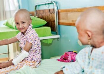 آستین همتی که اتاق بازرگانی فارس برای کودکان مبتلا به سرطان این استان بالا زد 1 آستین همتی که اتاق بازرگانی فارس برای کودکان مبتلا به سرطان این استان بالا زد