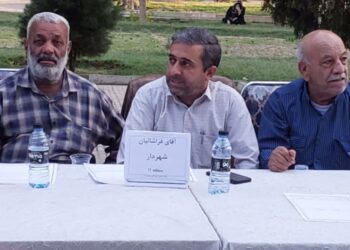 میز خدمت روند خدمات دهی به مردم را آسان می کند 1 میز خدمت روند خدمات دهی به مردم را آسان می کند