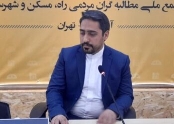 گرانی نان، گریز از وعدههای دولت، سکوت مسئولان، یا ترمیم شرایط سفتهبازی برای فروش آرد دولتی به نرخ آزاد!؟ 2 گرانی نان، گریز از وعدههای دولت، سکوت مسئولان، یا ترمیم شرایط سفتهبازی برای فروش آرد دولتی به نرخ آزاد!؟