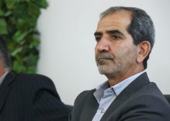 بهره مندی از ظرفیت خیرین ملی و بین المللی به زبان ادب و هنر