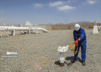 تخصیص ۵۶ میلیارد ریال از محل اعتبار سفر رییس جمهور به فارس برای تجهیز دانشکده نفت شیراز 1 تخصیص ۵۶ میلیارد ریال از محل اعتبار سفر رییس جمهور به فارس برای تجهیز دانشکده نفت شیراز