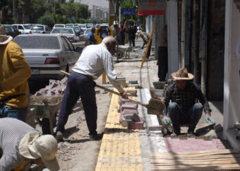 آغاز طرح مناسب سازی معابر و خیابانهای الگو در منطقه ۴ شیراز 1 آغاز طرح مناسب سازی معابر و خیابانهای الگو در منطقه ۴ شیراز