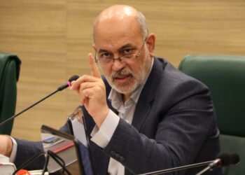 از پیشنهادات و انتقادات صاحب نظران برای ارتقا جایگاه شیراز استقبال می کنیم 2 از پیشنهادات و انتقادات صاحب نظران برای ارتقا جایگاه شیراز استقبال می کنیم