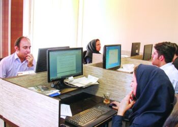 ساعت کاری اداره ها از شنبه به حالت قبل باز می گردد