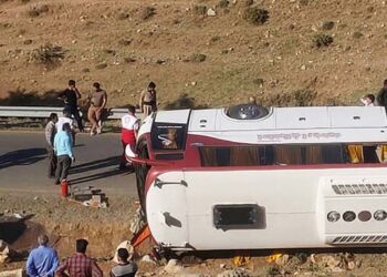 3 کشته و 23 مصدوم در واژگونی اتوبوس در جاده مرودشت 2 3 کشته و 23 مصدوم در واژگونی اتوبوس در جاده مرودشت