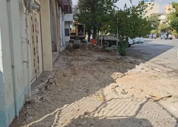 پیاده رو سازی بلوار استقلال اجرا شد 5 پیاده رو سازی بلوار استقلال اجرا شد