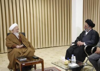 دیدار اعضای هیات موسس همایش ملی ریحانة النبی با آیت الله العظمی جوادی آملی