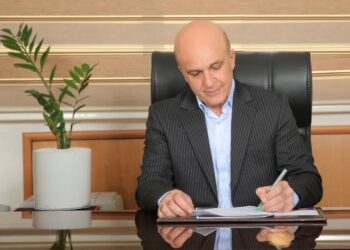 افتتاح و کلنگ زنی چندین پروژه در شهرداری منطقه یک شیراز