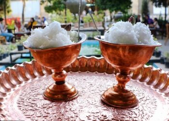 فالوده شیرازی در نمایشگاه بین المللی گردشگری تهران توزیع شد 5 فالوده شیرازی در نمایشگاه بین المللی گردشگری تهران توزیع شد